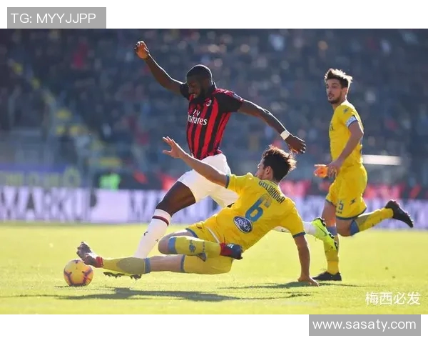 退役足球明星重返赛场背后的故事与未来计划解析 退役足球明星重返赛场背后的故事与未来计划解析